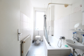 Badezimmer 1.OG Vorderhaus links - Attraktive Kapitalanlage im Herzen von Fürth mit Mieterhöhungspotenzial