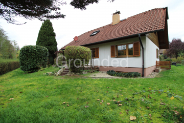 Freistehendes Einfamilienhaus mit Doppelgarage und Garten, 96123 Litzendorf, Einfamilienhaus