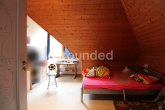 Kinderzimmer 2 - Gepflegte, voll unterkellerte Doppelhaushälfte mit Garten und zwei Balkonen