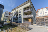 Rückansicht - Moderne Penthousewohnung mit großzügiger, umlaufender Dachterrasse und Tiefgaragen-Stellplatz