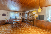 EG Wohnzimmer - Gepflegtes, teilvermietetes Zweifamilienhaus in ruhiger Lage von Hallstadt