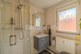 OG Mietwohnung Badezimmer - Gepflegtes, teilvermietetes Zweifamilienhaus in ruhiger Lage von Hallstadt