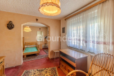 EG Schlafzimmer - Gepflegtes, teilvermietetes Zweifamilienhaus in ruhiger Lage von Hallstadt