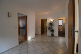 Flur 2.OG - Geräumiges, unterkellertes Zweifamilienhaus in Hirschbach