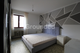 Schlafzimmer 1.OG (2) - Geräumiges, unterkellertes Zweifamilienhaus in Hirschbach