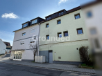 Straßenansicht (2) - Attraktives 7-Parteien-Haus als Kapitalanlage in Bischberg bei Bamberg
