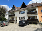 Außenansicht - Gemütliche 3-Zimmer-Wohnung mit Stellplatz und Loggia