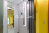 Aufzug - Renovierungsbedürftige 3-Zimmer-Wohnung mit Terrasse – zzgl. Garage & Außenstellplatz