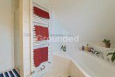 Badezimmer 1.OG (2) - Gepflegtes Einfamilienhaus mit Wärmepumpe und ausgiebigem Garten in Pommersfelden