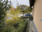 Gepflegtes Einfamilienhaus mit Wärmepumpe und ausgiebigem Garten in Pommersfelden - Haustüre