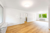 Wohnzimmer - Erstbezug nach Kernsanierung – Moderne 3-Zimmer-Wohnung mit Balkon & TG-Stellplatz in Nürnberg