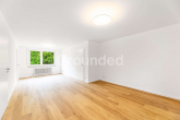 Wohnzimmer - Erstbezug nach Kernsanierung – Moderne 3-Zimmer-Wohnung mit Balkon & TG-Stellplatz in Nürnberg