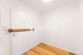 Eingangstür - Erstbezug nach Kernsanierung – Moderne 3-Zimmer-Wohnung mit Balkon & TG-Stellplatz in Nürnberg