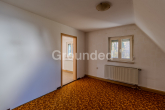 Zimmer DG (1) - Siedlerhaus mit Potential: gepflegtes Einfamilienhaus mit Garage und Garten in Nürnberg