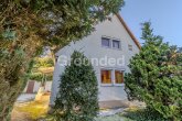Weg zum Haus - Siedlerhaus mit Potential: gepflegtes Einfamilienhaus mit Garage und Garten in Nürnberg