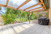 Terrasse - Großzügiges Einfamilienhaus mit Einliegerwohnung, Garten und Terrasse in Roßtal
