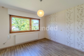 EG Schlafzimmer - Großzügiges Einfamilienhaus mit Einliegerwohnung, Garten und Terrasse in Roßtal