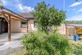 Garten und Terrasse - Großzügiges Einfamilienhaus mit Einliegerwohnung, Garten und Terrasse in Roßtal