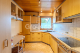 EG Küche - Großzügiges Einfamilienhaus mit Einliegerwohnung, Garten und Terrasse in Roßtal