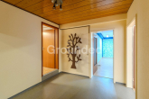 UG Flur - Großzügiges Einfamilienhaus mit Einliegerwohnung, Garten und Terrasse in Roßtal