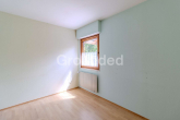 EG Zimmer - Großzügiges Einfamilienhaus mit Einliegerwohnung, Garten und Terrasse in Roßtal