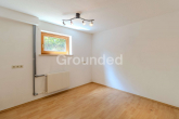 UG Schlafzimmer - Großzügiges Einfamilienhaus mit Einliegerwohnung, Garten und Terrasse in Roßtal