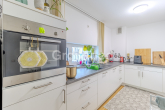 Küche - Moderne 2-Zimmer-Eigentumswohnung mit Balkon und TG-Stellplatz – vermietet