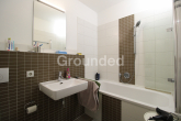 Badezimmer - Gepflegte, vermietete 2-Zimmer-Studentenwohnung mit Tiefgaragenstellplatz auf der Erba Insel