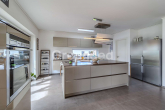 Küche - Exklusiver, barrierefreier Bungalow mit hochwertiger Ausstattung und fast autarker Energieversorgung