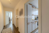 OG1 rechts Flur - Gepflegtes 8-Parteien-Haus mit PV-Anlage und großem Grundstück im Umland von Regensburg
