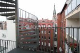 Seniorengerechtes Wohnen in heller 2-Zimmer-Wohnung mit Balkon in Fürth - Ausstieg Schlafzimmer