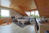 Ländliche 3-Zimmer-Wohnung mit Garten in Wilhermsdorf - Wohnzimmer