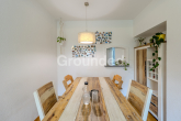 EG Wohnzimmer Essbereich mit Durchreiche - Gepflegtes Reihenmittelhaus mit großem Garten und Garage in Nürnberg