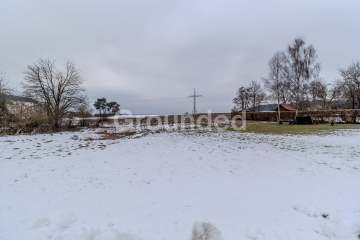 Grundstück mit positivem Bauvorbescheid für zwei Doppelhäuser mit Garagen, 91275 Auerbach in der Oberpfalz, Wohngrundstück