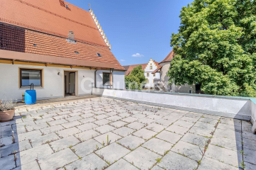 Einfamilienhaus in Schlosslage mit großer Dachterrasse in Trunstadt, 96191 Viereth-Trunstadt, Einfamilienhaus