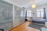 OG1 Mitte Schlafzimmer - Gepflegtes Mehrfamilienhaus mit stabiler Rendite und ca. 1.180m² vermietbarer Fläche in Traunstein