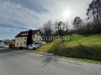 Großzügiges Anwesen mit Wohnhaus, diversen Fahrzeughallen und Gartengrundstück in Pfarrweisach - Ansicht Grünfläche