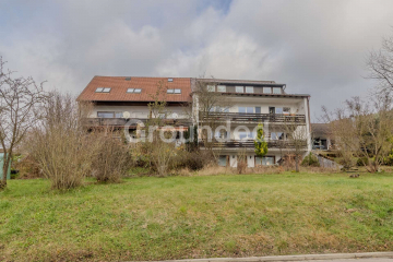 Mehrfamilienhaus mit Entwicklungspotential und Baureserve in Neukirchen bei Sulzbach-Rosenberg, 92259 Neukirchen bei Sulzbach-Rosenberg, Mehrfamilienhaus